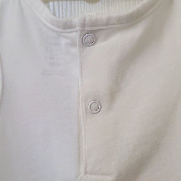 Carter's Just One Year (2) Piece Set Tank & Shorts Baby Girl Size 6 Months - Picture 6 of 10